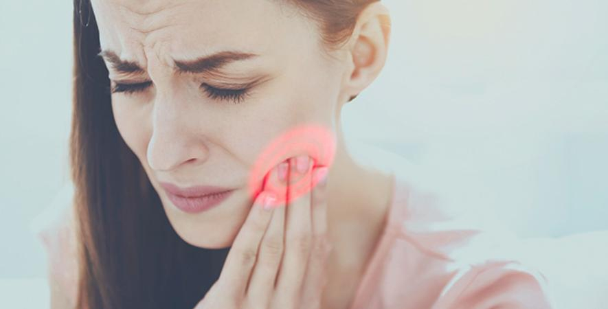 Estalos na mandíbula: descubra causas e tratamentos